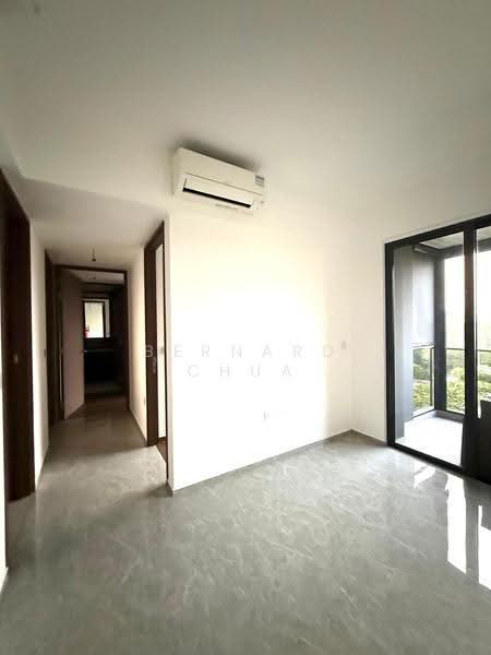 Bartley Vue, 6 Jalan Bunga Rampai, Hougang / Punggol / Sengkang, 2 Bedrooms, 732 sqft, Condominium For Sale, by Bernard Chua, 500280122 - Corridor - PropertyGuru.com.sg