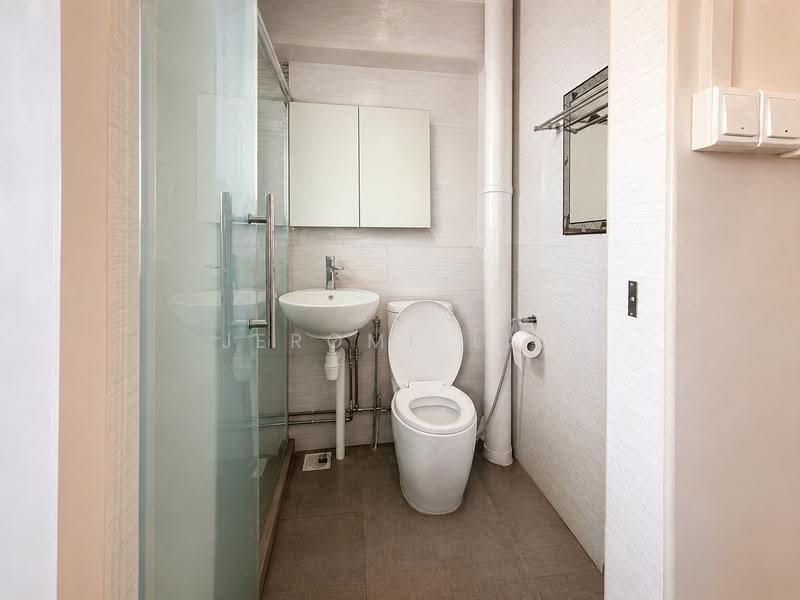 346 Tampines Street 33, 346 Tampines Street 33, Pasir Ris / Tampines, 3 Bedrooms, 1,163 sqft, HDB Flat For Sale, by Jerome Lim, 500280135 - Bathroom - PropertyGuru.com.sg