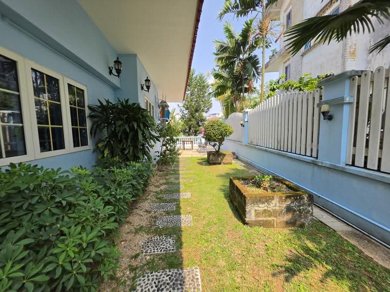 Lucky View, Lucky View, Bedok / Upper East Coast, 5 Bedrooms, 4,000 sqft, Semi-Detached House For Sale, by Joy Tan, 500280137 - Exterior - PropertyGuru.com.sg