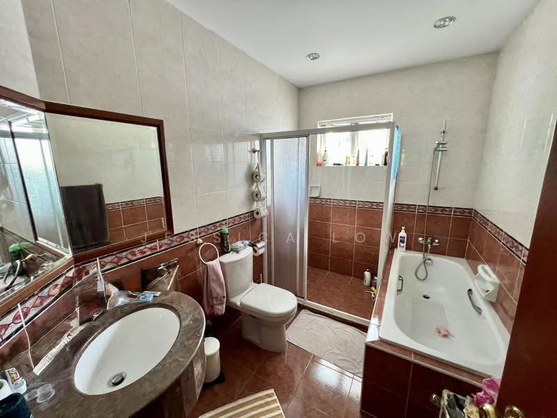 The Compass At Chancery, 6U Chancery Hill Road, Newton / Novena, 4 Bedrooms, 2,506 sqft, Apartment For Rent, by Jessica Low, 500280155 - Bathroom - PropertyGuru.com.sg