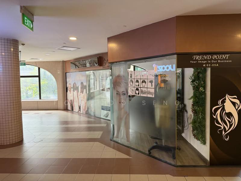 Furama Hotel City Centre, 60 Eu Tong Sen Street, Chinatown / Tanjong Pagar, 441 sqft, Other Retail For Rent, by Foo Hoo Seng, 500280157 - Corridor - CommercialGuru.com.sg