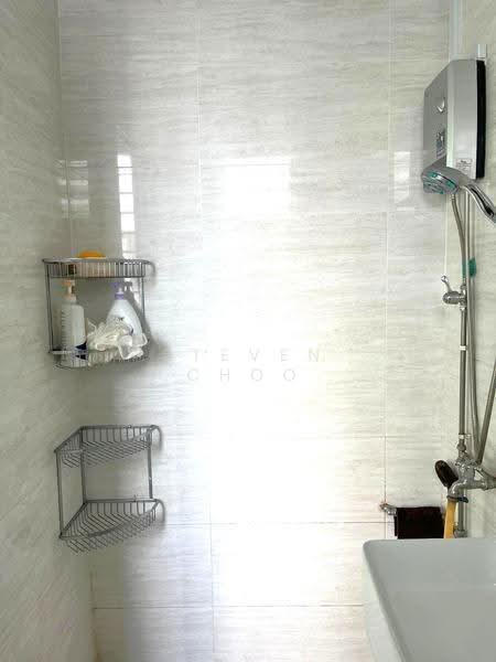 938 Jurong West Street 91, 938 Jurong West Street 91, Boon Lay / Jurong / Tuas, Room Rental, 120 sqft, HDB Flat For Rent, by Steven Choo, 500280160 - Bathroom - PropertyGuru.com.sg