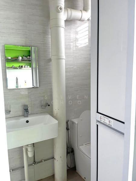 938 Jurong West Street 91, 938 Jurong West Street 91, Boon Lay / Jurong / Tuas, Room Rental, 120 sqft, HDB Flat For Rent, by Steven Choo, 500280160 - Bathroom - PropertyGuru.com.sg