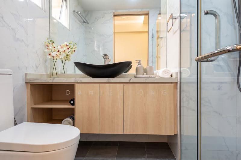 Villa Marina, 21 Jalan Sempadan, East Coast / Marine Parade, 2 Bedrooms, 1,087 sqft, Condominium For Sale, by Daniel Ong, 500280173 - Bathroom - PropertyGuru.com.sg