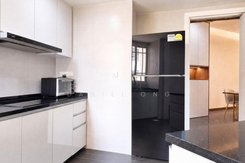 Villa Marina, 21 Jalan Sempadan, East Coast / Marine Parade, 2 Bedrooms, 1,087 sqft, Condominium For Sale, by Daniel Ong, 500280173 - Kitchen - PropertyGuru.com.sg