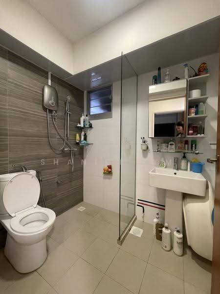 351D Anchorvale Road, 351D Anchorvale Road, Hougang / Punggol / Sengkang, 3 Bedrooms, 969 sqft, HDB Flat For Rent, by Shanice Lim, 500280174 - Bathroom - PropertyGuru.com.sg