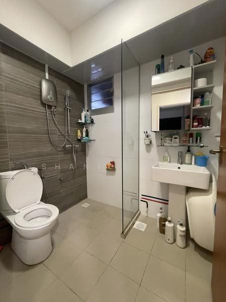 351D Anchorvale Road, 351D Anchorvale Road, Hougang / Punggol / Sengkang, 3 Bedrooms, 969 sqft, HDB Flat For Rent, by Shanice Lim, 500280174 - Bathroom - PropertyGuru.com.sg