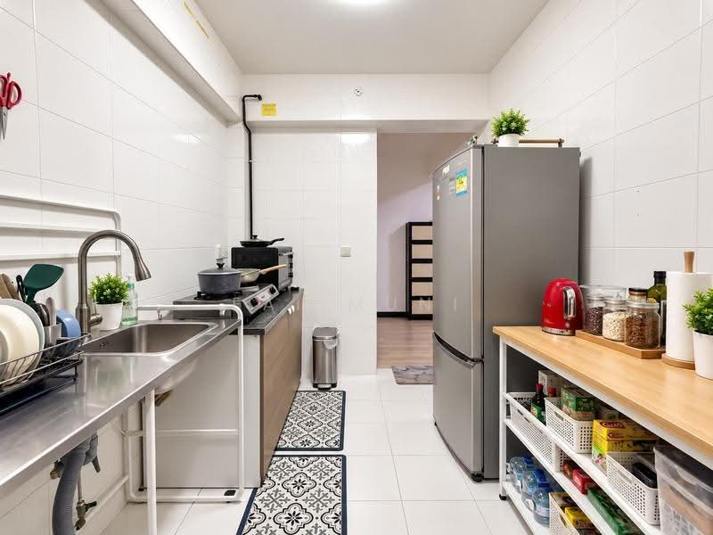 266B Punggol Way, 266B Punggol Way, Hougang / Punggol / Sengkang, 2 Bedrooms, 721 sqft, HDB Flat For Rent, by Fai Muni, 500280175 - Kitchen - PropertyGuru.com.sg
