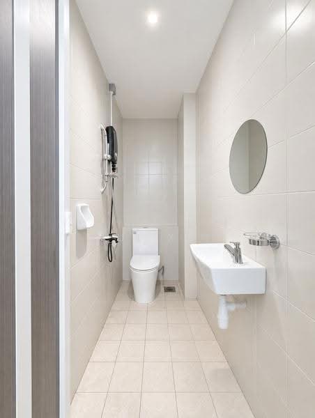 Hume Park II, 27 Hume Avenue, Clementi Park / Upper Bukit Timah, 3 Bedrooms, 1,249 sqft, Condominium For Rent, by Joyce Lye Hui Xin, 500280209 - Bathroom - PropertyGuru.com.sg