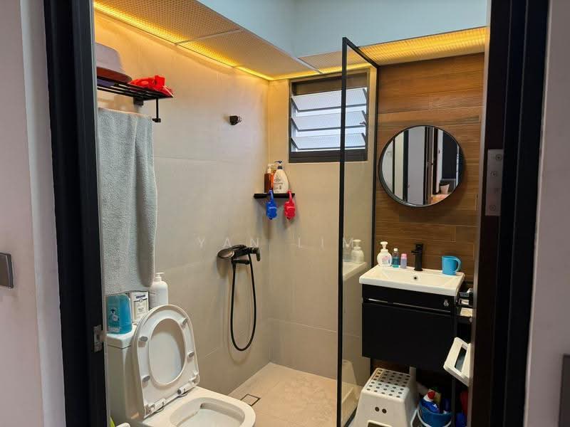 115A Alkaff Crescent, 115A Alkaff Crescent, Macpherson / Potong Pasir, 3 Bedrooms, 1,001 sqft, HDB Flat For Sale, by Yan Lim, 500280212 - Bathroom - PropertyGuru.com.sg
