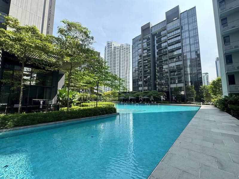 Leedon Green, 32 Leedon Heights, Tanglin / Holland / Bukit Timah, 1 Bedroom, 603 sqft, Condominium For Sale, by GWEN LIM, 500280233 - Pool - PropertyGuru.com.sg