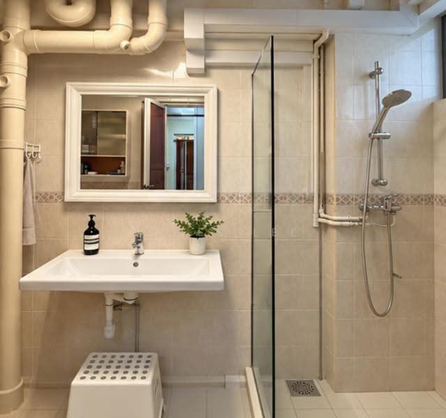 10 Jalan Batu, 10 Jalan Batu, East Coast / Marine Parade, 4 Bedrooms, 1,518 sqft, HDB Flat For Sale, by James Lee, 500280237 - Bathroom - PropertyGuru.com.sg