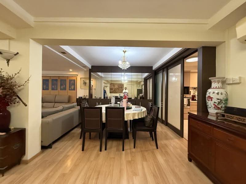 10 Jalan Batu, 10 Jalan Batu, East Coast / Marine Parade, 4 Bedrooms, 1,518 sqft, HDB Flat For Sale, by James Lee, 500280237 - Living Room - PropertyGuru.com.sg