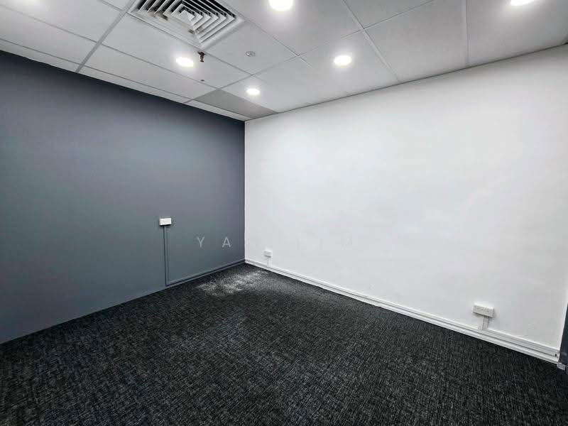 Textile Centre, 200 Jalan Sultan, Beach Road / Bugis / Rochor, 710 sqft, Mall Shop For Sale, by Yan Lim, 500280239 - Interior - CommercialGuru.com.sg