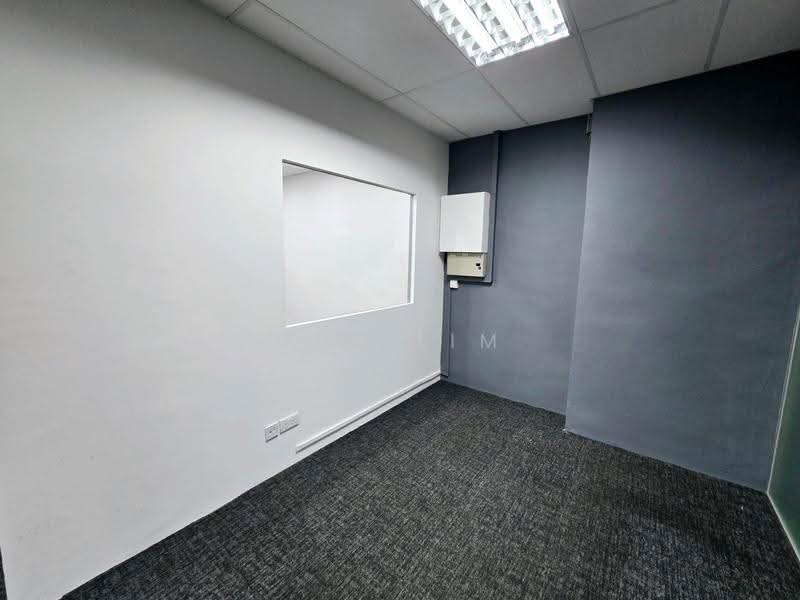 Textile Centre, 200 Jalan Sultan, Beach Road / Bugis / Rochor, 710 sqft, Mall Shop For Sale, by Yan Lim, 500280239 - Interior - CommercialGuru.com.sg