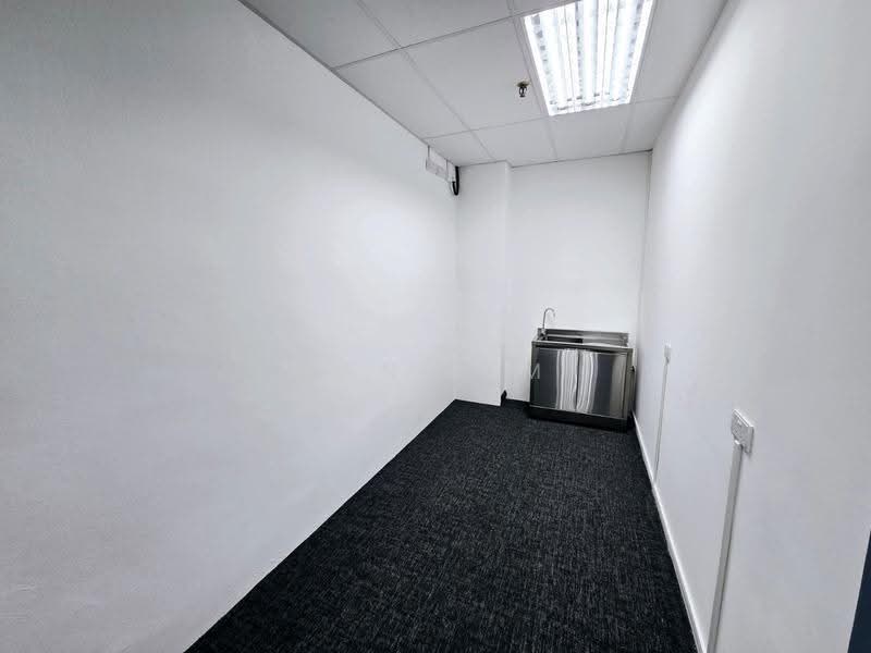Textile Centre, 200 Jalan Sultan, Beach Road / Bugis / Rochor, 710 sqft, Mall Shop For Sale, by Yan Lim, 500280239 - Interior - CommercialGuru.com.sg