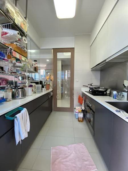 Q Bay Residences, 5 Tampines Street 86, Pasir Ris / Tampines, 3 Bedrooms, 1,119 sqft, Condominium For Sale, by Andrew Yong, 500280241 - Kitchen - PropertyGuru.com.sg