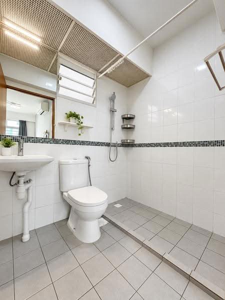 315A Yishun Greenwalk, 315A Yishun Avenue 9, Sembawang / Yishun, 3 Bedrooms, 990 sqft, HDB Flat For Sale, by Elysia Lim, 500280258 - Bathroom - PropertyGuru.com.sg