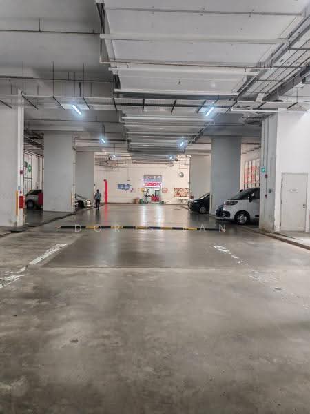 Bukit Batok Connection, 2 Bukit Batok Street 23, Dairy Farm / Bukit Panjang / Choa Chu Kang, 1,500 sqft, Light Industrial (B1) For Rent, by Doris Tan, 500280272 - Car Park - CommercialGuru.com.sg