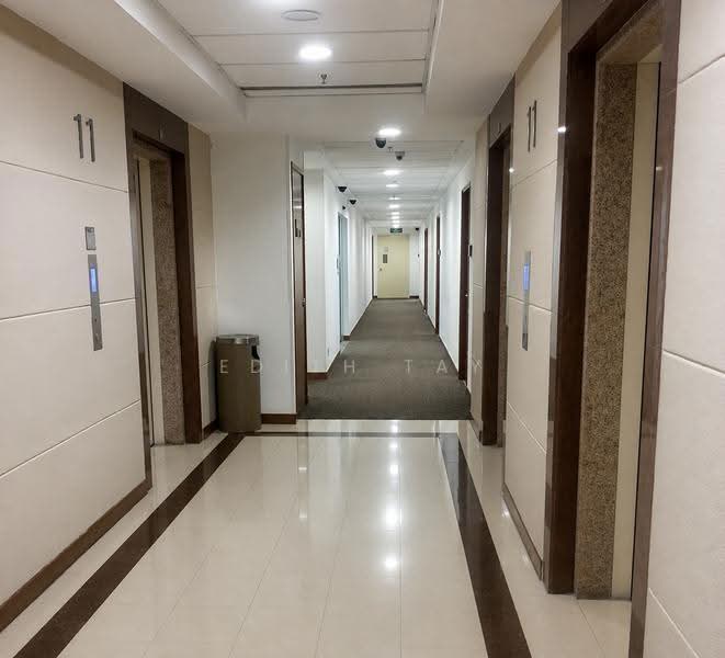 Burlington Square Tenanted Office | ~4.46% Yield Under $1.4M | Bugis-Rochor, Beach Road / Bugis / Rochor, 700 sqft, Office For Sale, by Edith Tay, 500280273 - Corridor - CommercialGuru.com.sg