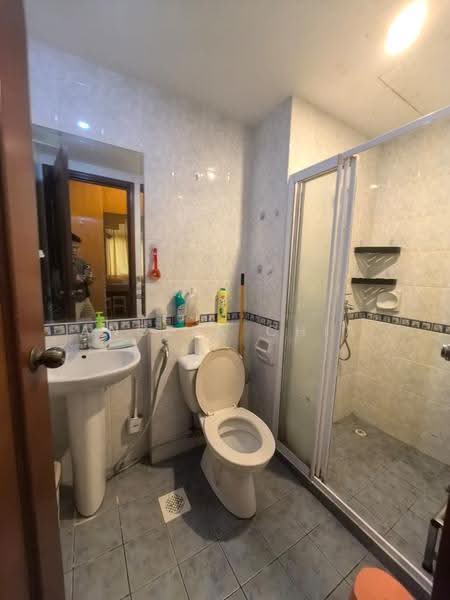 Seletaris, 501 Sembawang Road, Sembawang / Yishun, Room Rental, 150 sqft, Condominium For Rent, by Angela Chia, 500280283 - Bathroom - PropertyGuru.com.sg