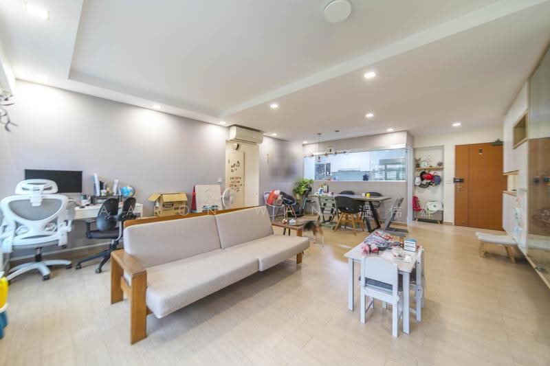 426D Yishun Avenue 11, 426D Yishun Avenue 11, Sembawang / Yishun, 3 Bedrooms, 1,206 sqft, HDB Flat For Sale, by Aaron Wan 温伟雄, 500280304 - Living Room - PropertyGuru.com.sg