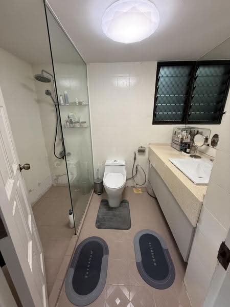 Mandarin Gardens, 3 Siglap Road, East Coast / Marine Parade, 3 Bedrooms, 1,786 sqft, Condominium For Rent, by Catherine Lim, 500280318 - Bathroom - PropertyGuru.com.sg