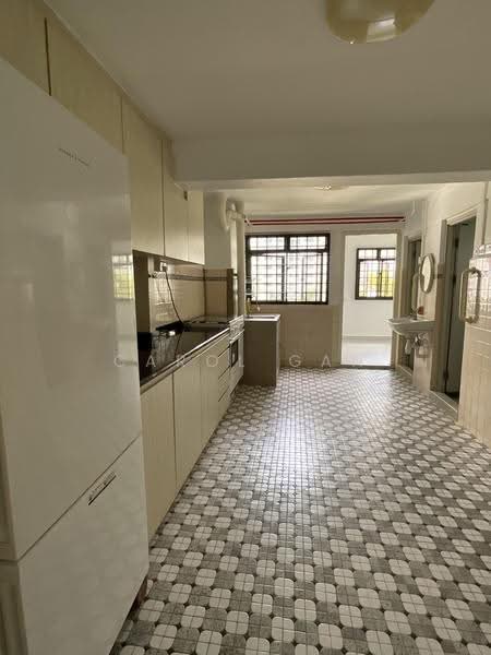 32 Marine Crescent, 32 Marine Crescent, East Coast / Marine Parade, 2 Bedrooms, 699 sqft, HDB Flat For Rent, by Carol Gan, 500280326 - Kitchen - PropertyGuru.com.sg