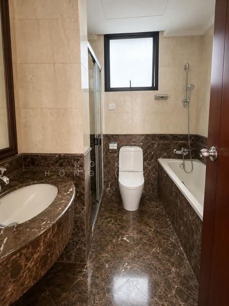 Parc Palais, 47 Hume Avenue, Clementi Park / Upper Bukit Timah, 4 Bedrooms, 1,485 sqft, Condominium For Sale, by Ng Kok Hong (Ernest), 500280327 - Bathroom - PropertyGuru.com.sg