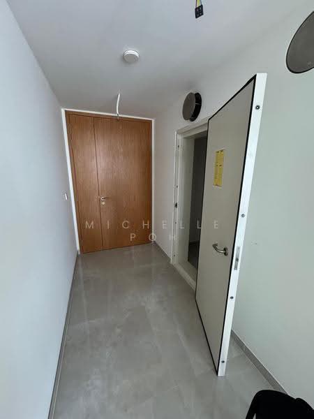 Penrose, 26 Sims Drive, Eunos / Geylang / Paya Lebar, 3 Bedrooms, 1,055 sqft, Condominium For Sale, by Michelle Poh, 500280329 - Corridor - PropertyGuru.com.sg