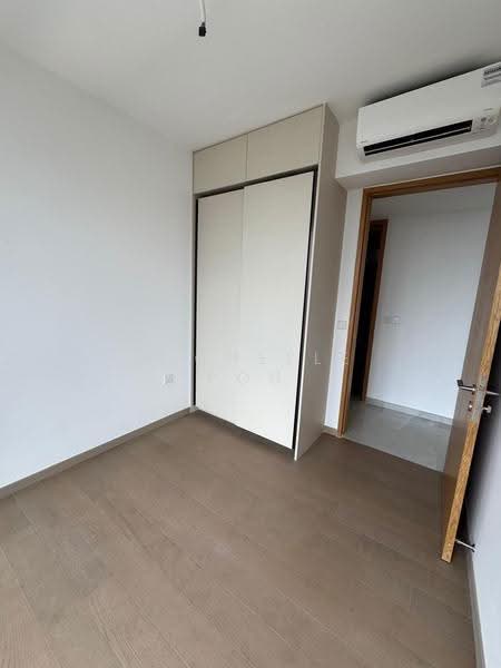 Penrose, 26 Sims Drive, Eunos / Geylang / Paya Lebar, 3 Bedrooms, 1,055 sqft, Condominium For Sale, by Michelle Poh, 500280329 - Bedroom - PropertyGuru.com.sg