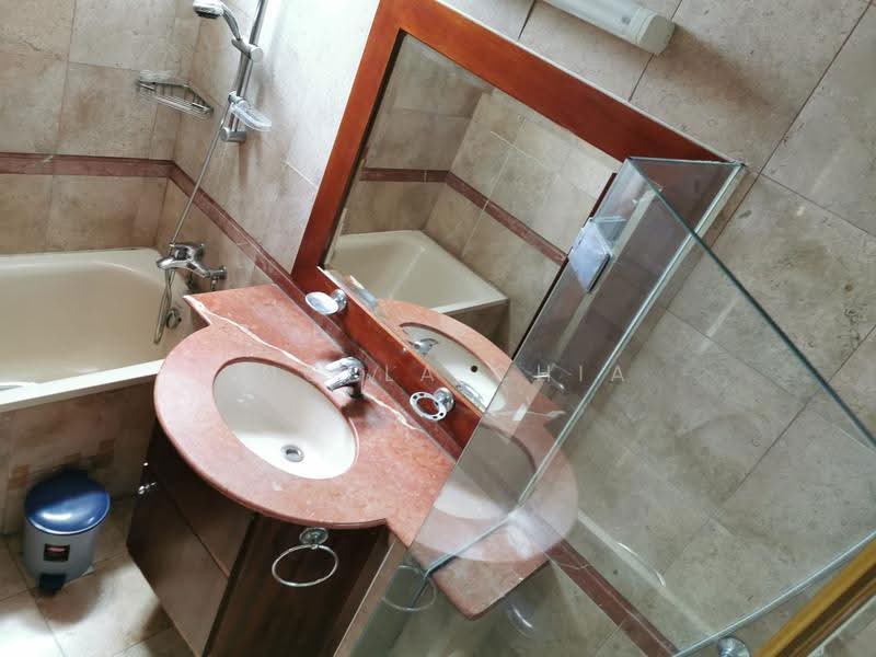 Royal Court, 3 Jalan Rajawali, Clementi Park / Upper Bukit Timah, Room Rental, 120 sqft, Apartment For Rent, by Angela Chia, 500280330 - Bathroom - PropertyGuru.com.sg