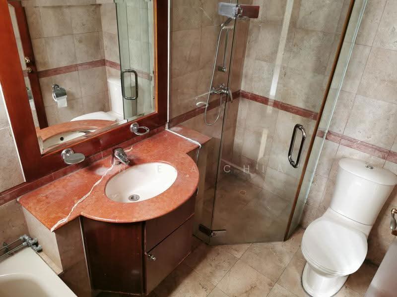 Royal Court, 3 Jalan Rajawali, Clementi Park / Upper Bukit Timah, Room Rental, 120 sqft, Apartment For Rent, by Angela Chia, 500280330 - Bathroom - PropertyGuru.com.sg
