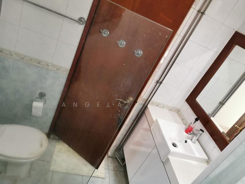 Royal Court, 3 Jalan Rajawali, Clementi Park / Upper Bukit Timah, Room Rental, 120 sqft, Apartment For Rent, by Angela Chia, 500280330 - Bathroom - PropertyGuru.com.sg