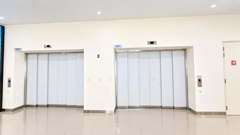 Showroom with Office | High Visibility | Face MRT Track, Alexandra / Commonwealth, 18,466 sqft, Other Retail For Rent, by Jane Toh, 500280373 - Corridor - CommercialGuru.com.sg