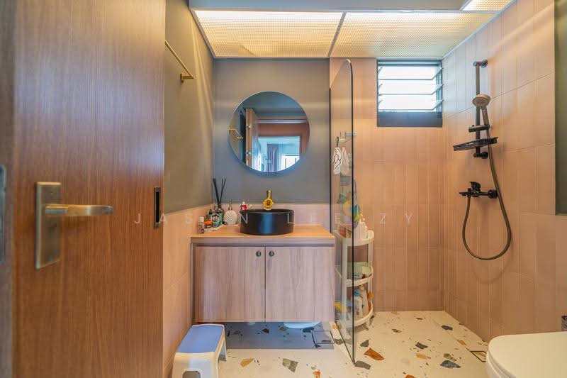 402B Fernvale Lane, 402B Fernvale Lane, Seletar / Yio Chu Kang, 3 Bedrooms, 1,216 sqft, HDB Flat For Sale, by Jason Lee ZY, 500280375 - Bathroom - PropertyGuru.com.sg