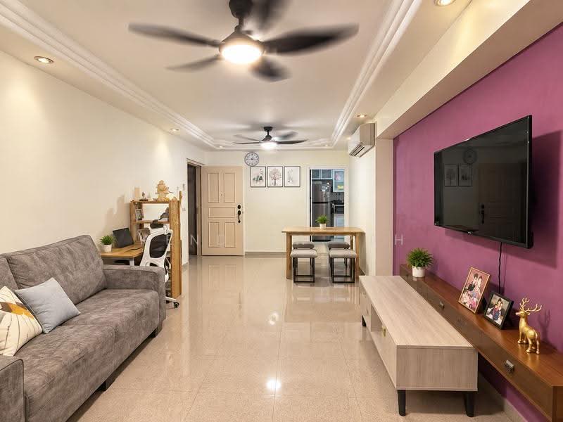 320A Anchorvale Drive, 320A Anchorvale Drive, Hougang / Punggol / Sengkang, 3 Bedrooms, 947 sqft, HDB Flat For Sale, by Kendrew Peh, 500280378 - Living Room - PropertyGuru.com.sg