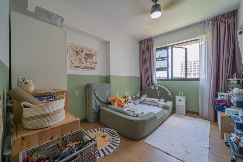 402B Fernvale Lane, 402B Fernvale Lane, Seletar / Yio Chu Kang, 3 Bedrooms, 1,216 sqft, HDB Flat For Sale, by Christine Tan, 500280396 - Bedroom - PropertyGuru.com.sg