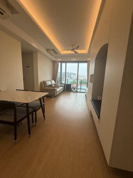 Stars of Kovan, 984 Upper Serangoon Road, Hougang / Punggol / Sengkang, 2 Bedrooms, 743 sqft, Condominium For Sale, by Jayden Teo, 500280421 - Living Room - PropertyGuru.com.sg