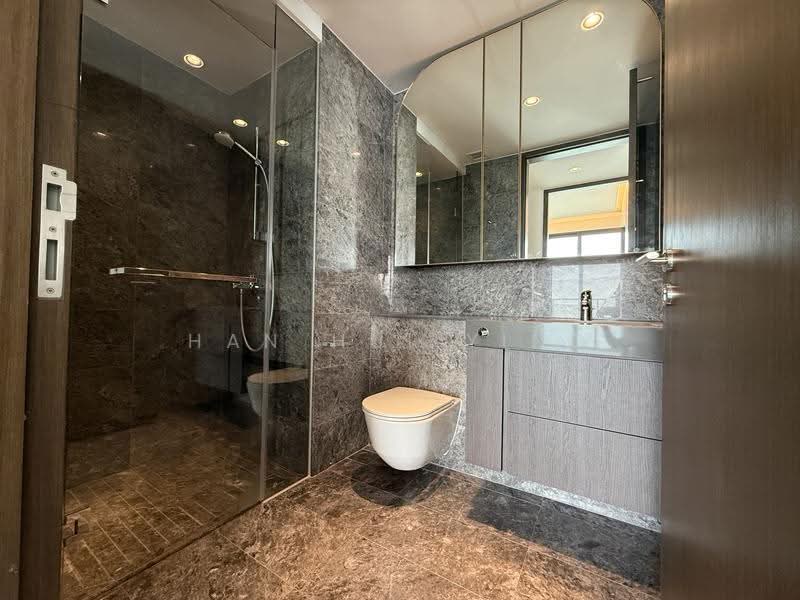Avenue South Residence, 13 Silat Avenue, Alexandra / Commonwealth, 4 Bedrooms, 1,496 sqft, Condominium For Rent, by Han Hui Ying, 500280443 - Bathroom - PropertyGuru.com.sg