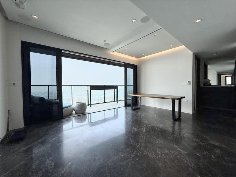 Avenue South Residence, 13 Silat Avenue, Alexandra / Commonwealth, 4 Bedrooms, 1,496 sqft, Condominium For Rent, by Han Hui Ying, 500280443 - Living Room - PropertyGuru.com.sg