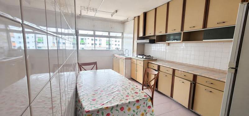 211 Jurong East Street 21, 211 Jurong East Street 21, Boon Lay / Jurong / Tuas, 3 Bedrooms, 1,011 sqft, HDB Flat For Sale, by Rosalind Loh, 500280449 - Kitchen - PropertyGuru.com.sg