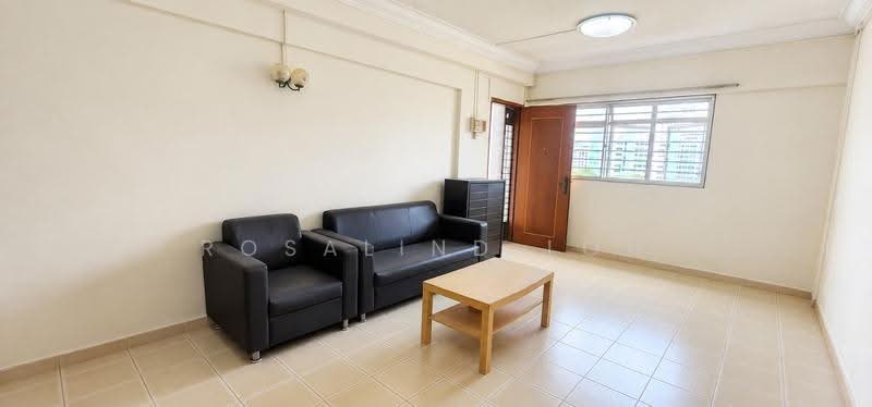 211 Jurong East Street 21, 211 Jurong East Street 21, Boon Lay / Jurong / Tuas, 3 Bedrooms, 1,011 sqft, HDB Flat For Sale, by Rosalind Loh, 500280449 - Living Room - PropertyGuru.com.sg