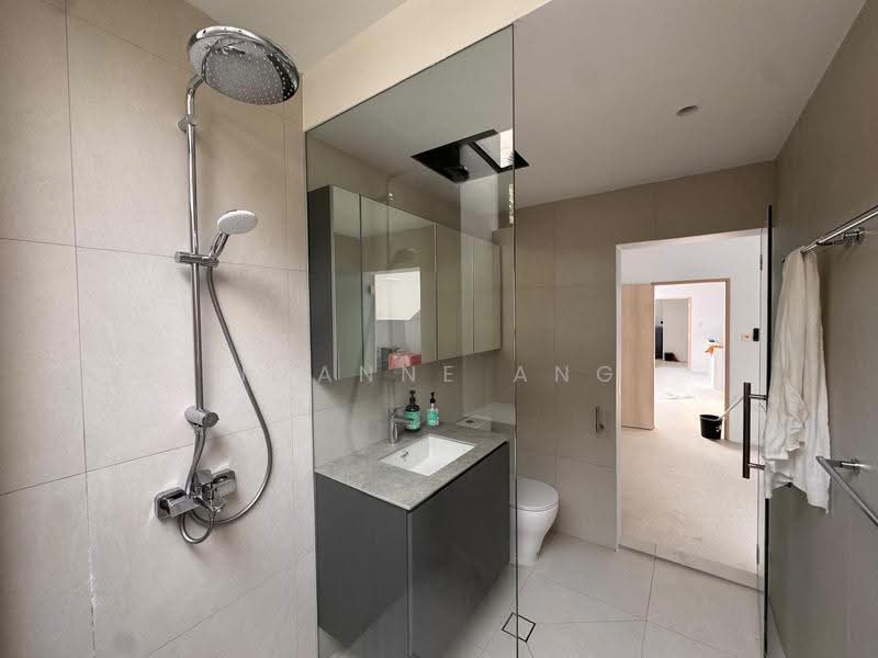 The Balmoral, 14 Balmoral Park, Tanglin / Holland / Bukit Timah, 5 Bedrooms, 7,653 sqft, Condominium For Rent, by Joanne Ang, 500280451 - Bathroom - PropertyGuru.com.sg