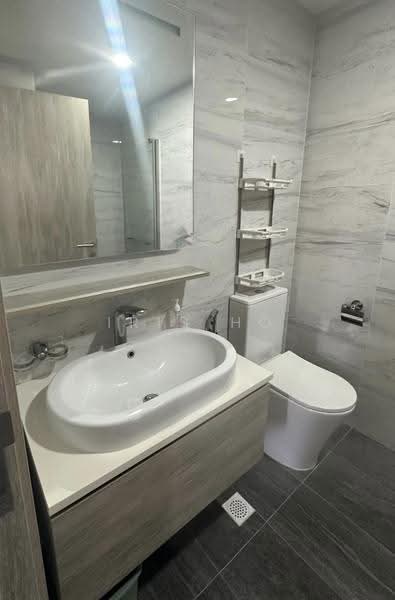 The Alps Residences, 101 Tampines Street 86, Pasir Ris / Tampines, 2 Bedrooms, 689 sqft, Condominium For Sale, by Iris Ho, 500280455 - Common Bathroom - PropertyGuru.com.sg