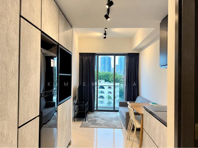 646sqft 2B2B at $2,415 psf, 5 MRT stations within 850m, Orchard / River Valley, 3 Bedrooms, 646 sqft, Condominium For Sale, by Kimberly Lai, 500280456 - Living Room - PropertyGuru.com.sg