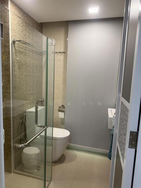 Botannia, 29 West Coast Park, Buona Vista / West Coast / Clementi New Town, 2 Bedrooms, 1,076 sqft, Condominium For Rent, by Linda Lin, 500280490 - Bathroom - PropertyGuru.com.sg