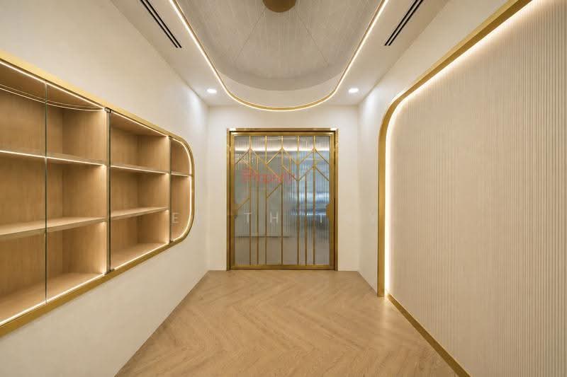 Prime Fully Fitted Space at Tai Seng, Eunos / Geylang / Paya Lebar, 4,605 sqft, Light Industrial (B1) For Rent, by Edith Tay, 500280504 - Entrance - CommercialGuru.com.sg