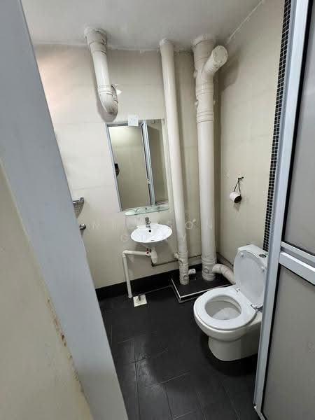 Room for rent in 34 Chai Chee Ave, 120, , Room Rental, 145 sqft, HDB Flat For Rent, by Nickson Guay, 500280513 - Bathroom - PropertyGuru.com.sg