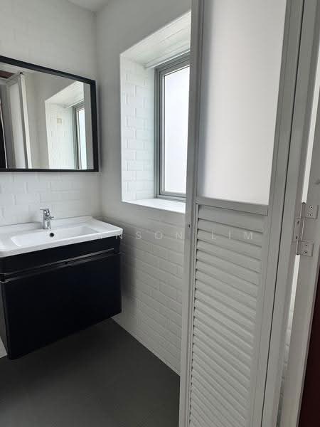 Whitewater, 21 Pasir Ris Street 72, Pasir Ris / Tampines, Room Rental, 200 sqft, Condominium For Rent, by Johnson Lim, 500280522 - Bathroom - PropertyGuru.com.sg
